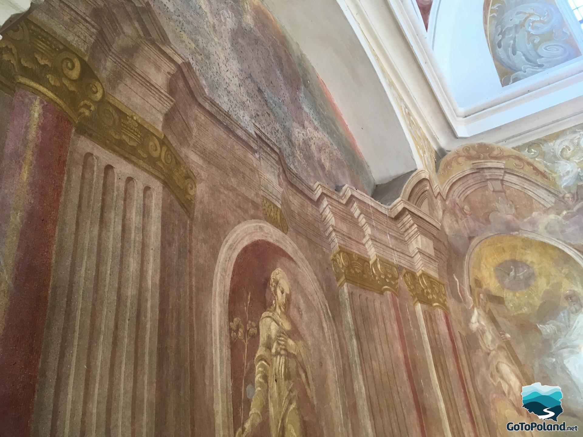 polychrome on the wall 