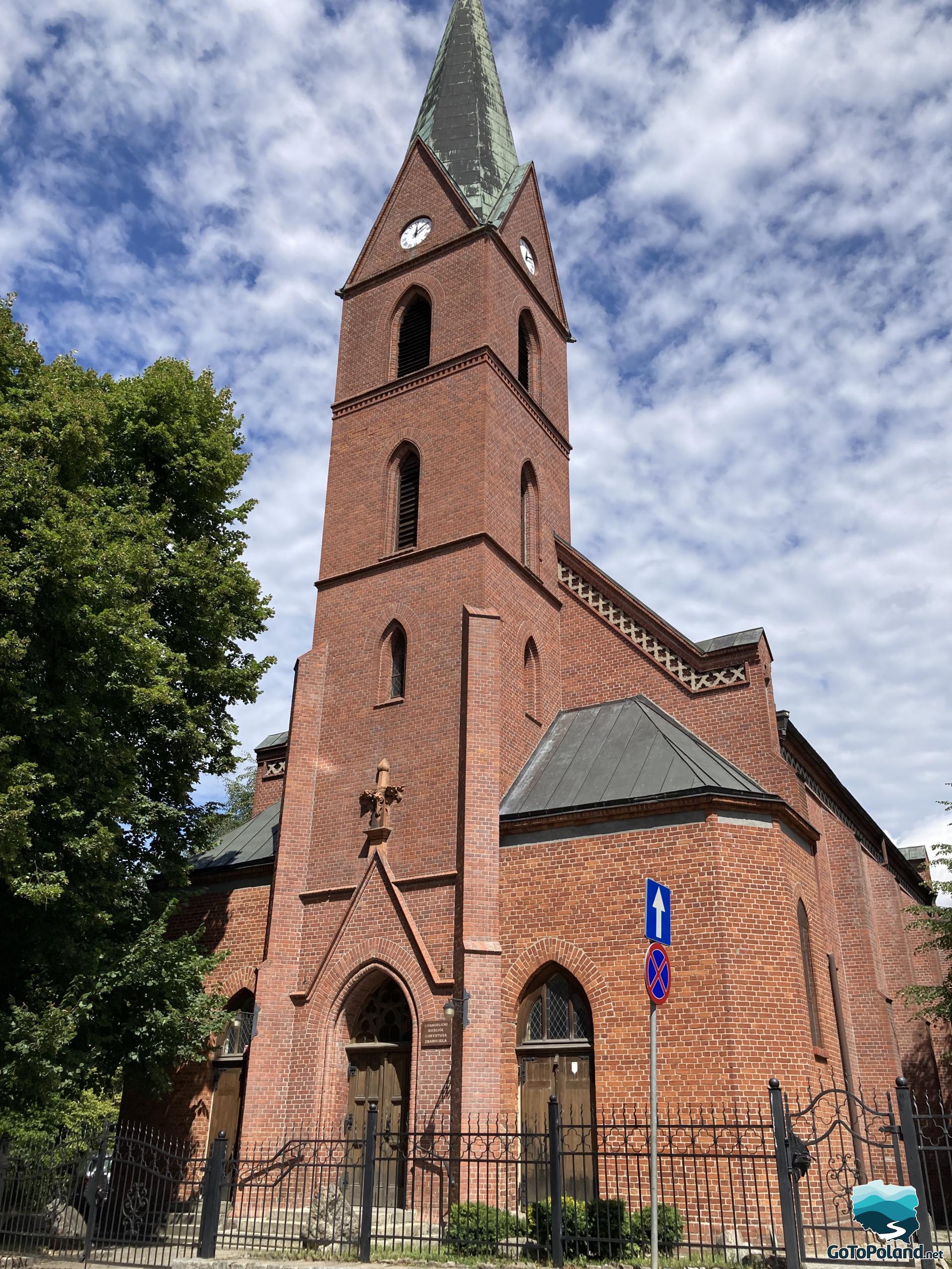 a brick evangelical church