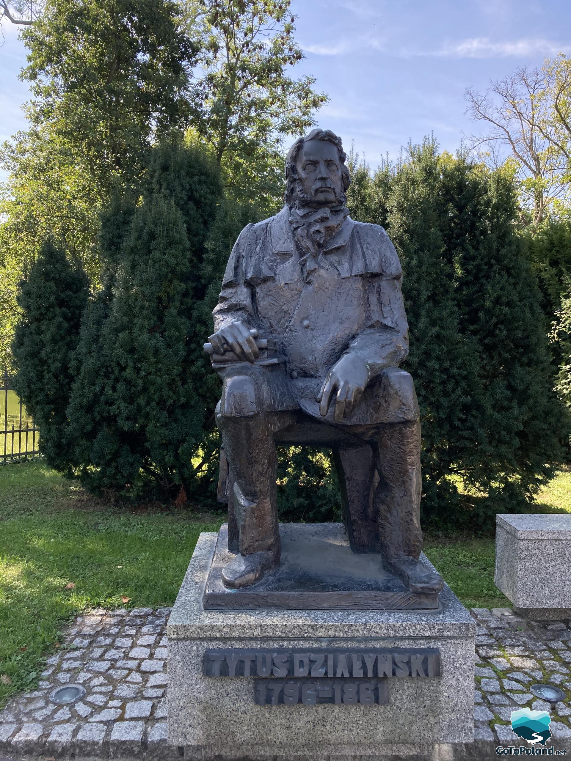 A statue of Tytus Działyński