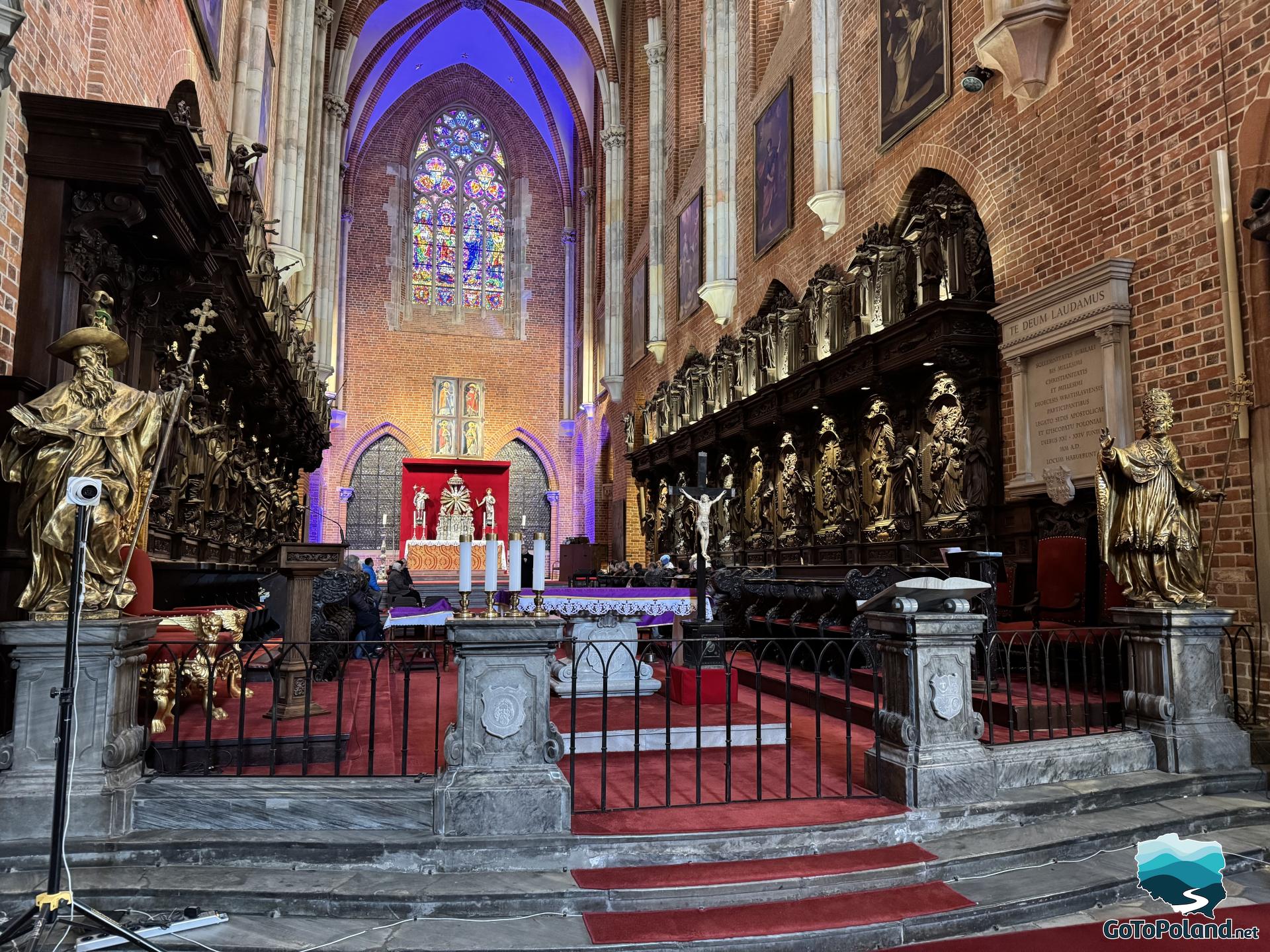 altar close up
